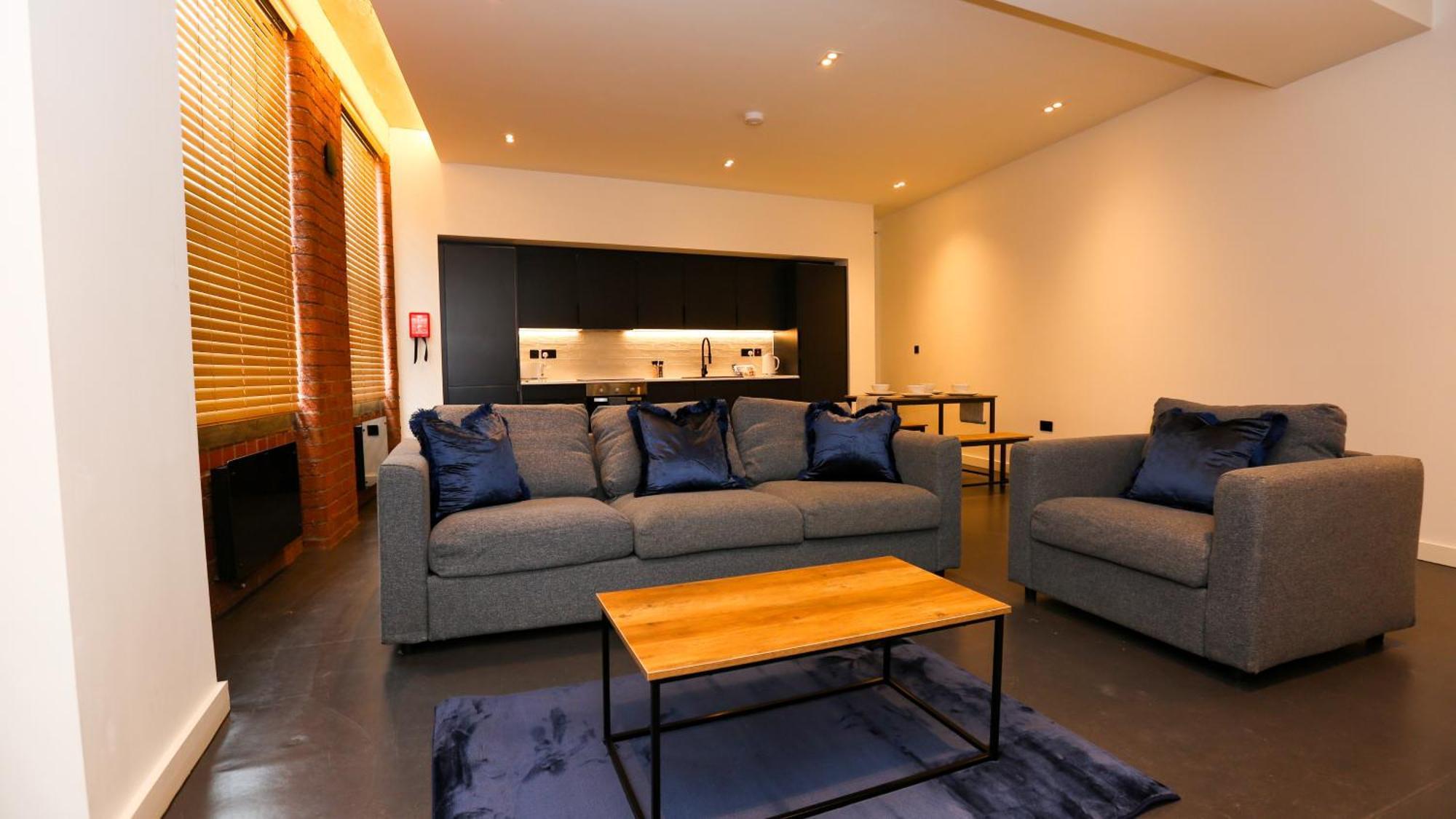 Stayzo_nichols Building_spacious 3-bedroom * Sheffield