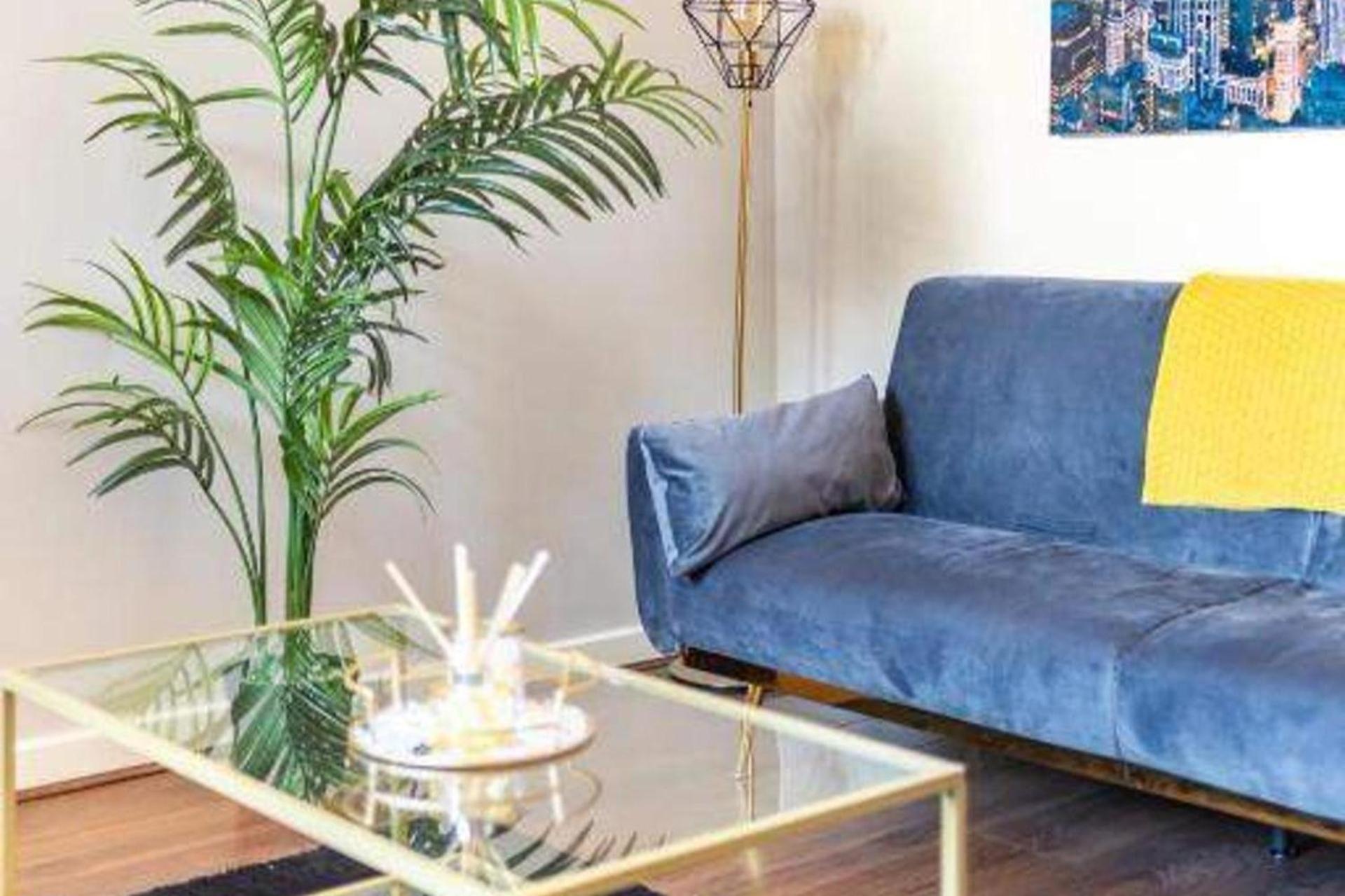 Apt-sleeps 4-contractors & Families *