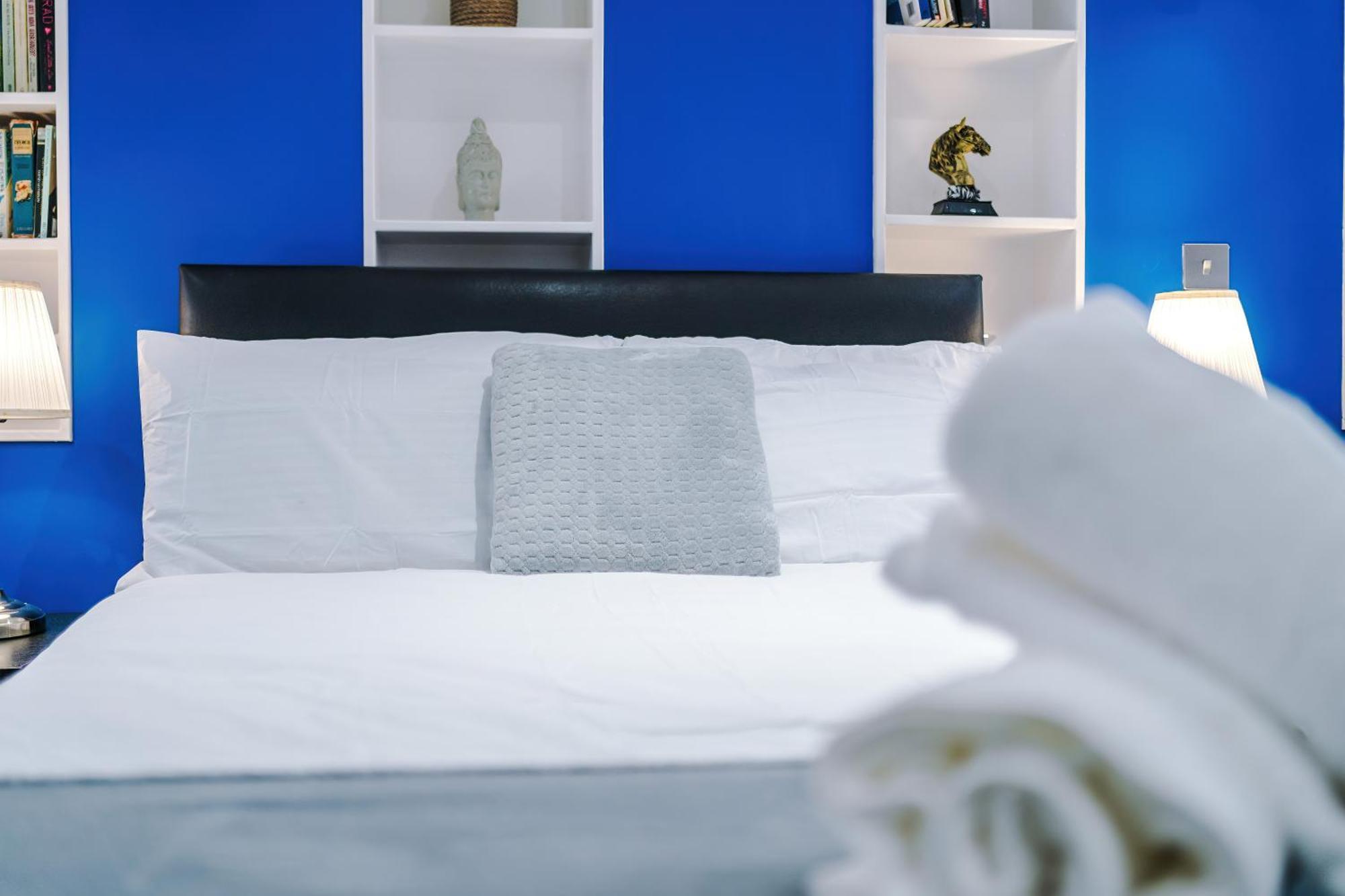 Free Parking! Two Bedroom In By Eason Stays, Ideal For Weekend Getaways, Hospital Placements & Business Travellers Apartment Sheffield