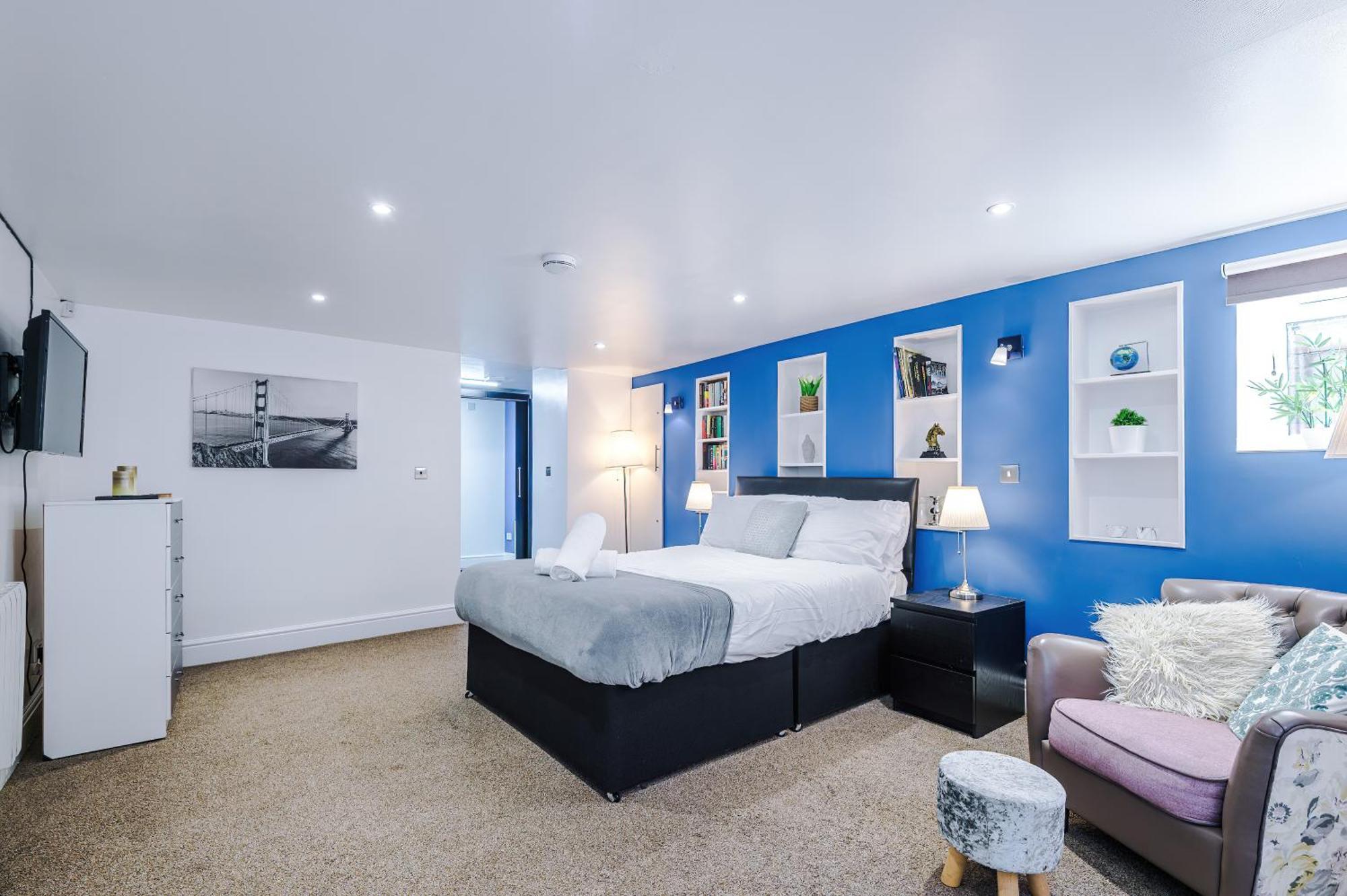 Free Parking! Two Bedroom In By Eason Stays, Ideal For Weekend Getaways, Hospital Placements & Business Travellers Apartment Sheffield