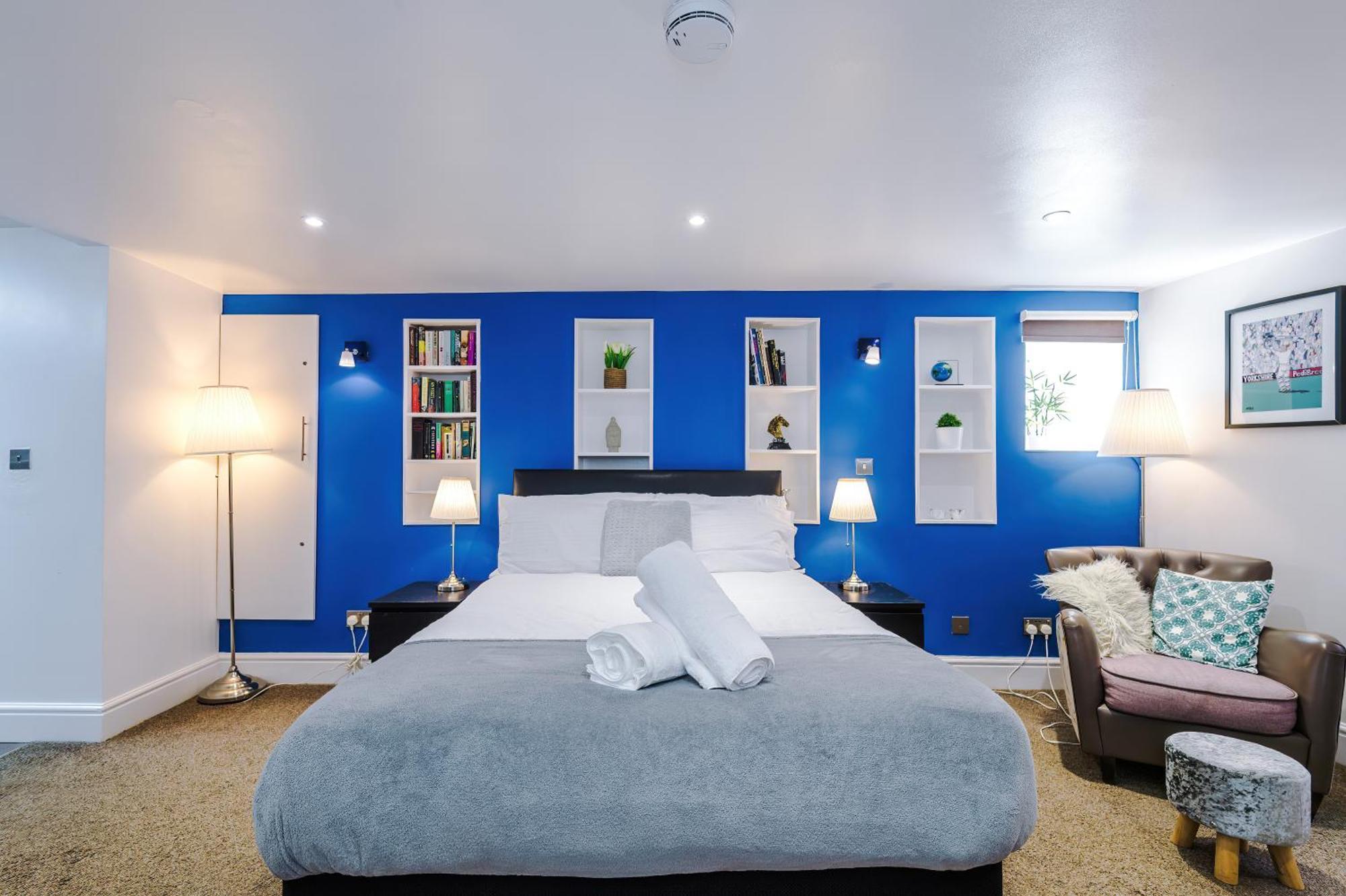 Free Parking! Two Bedroom In By Eason Stays, Ideal For Weekend Getaways, Hospital Placements & Business Travellers Sheffield