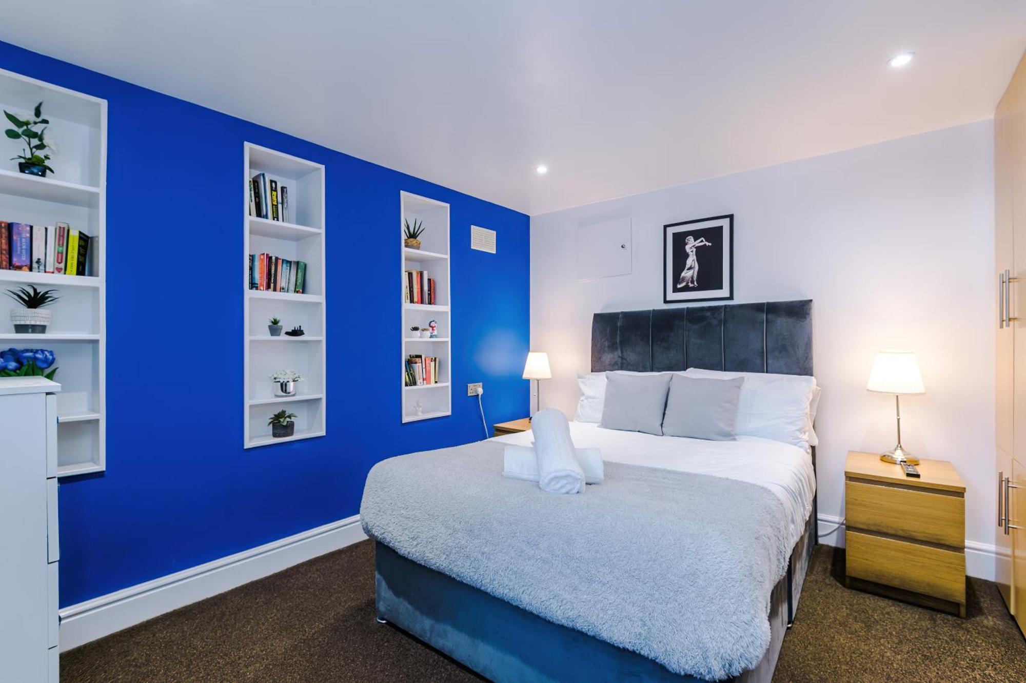 Apartment Free Parking! Two Bedroom In By Eason Stays, Ideal For Weekend Getaways, Hospital Placements & Business Travellers *