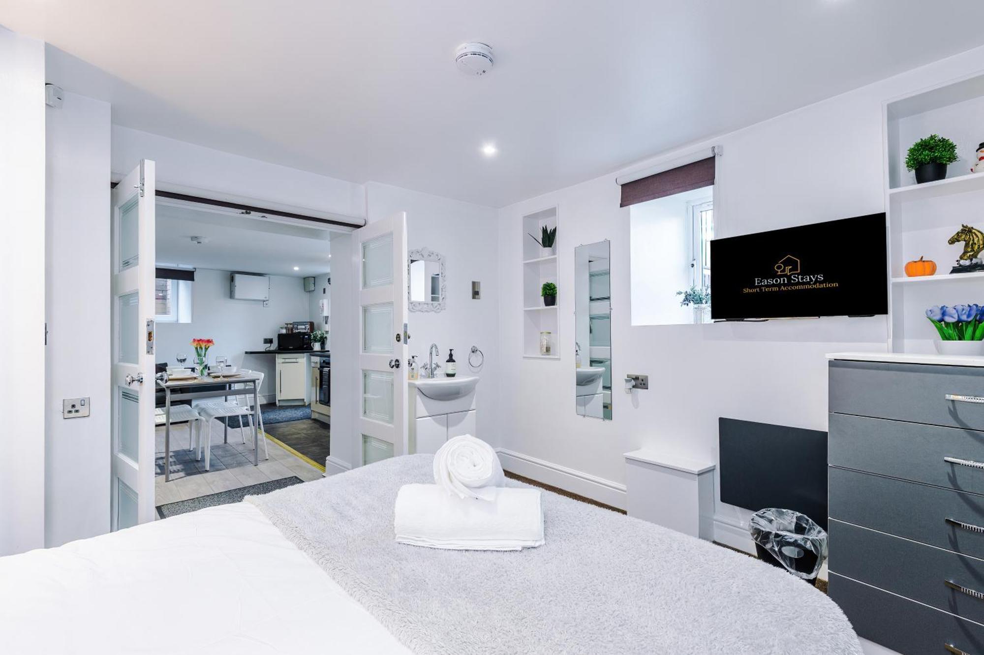 Free Parking! Two Bedroom In By Eason Stays, Ideal For Weekend Getaways, Hospital Placements & Business Travellers * Sheffield