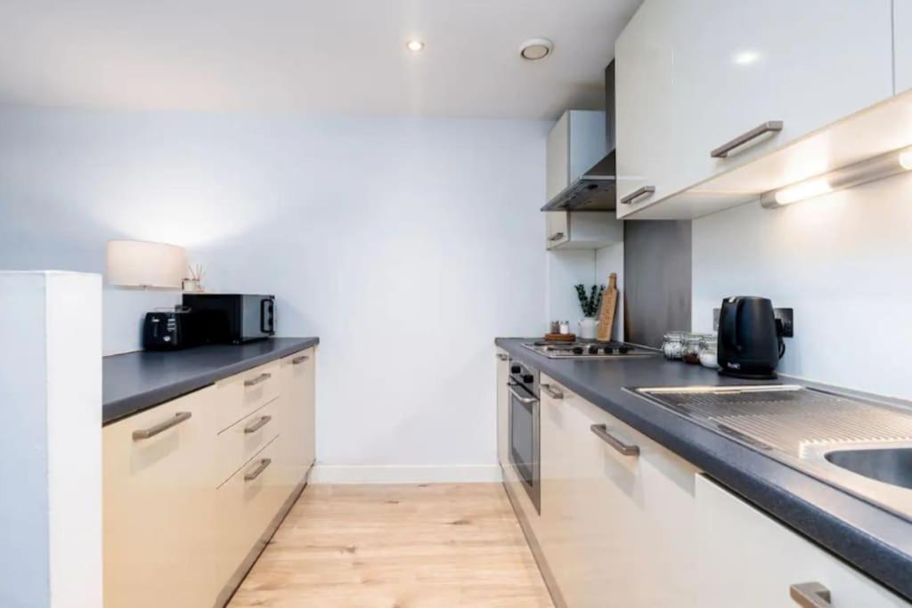 Cosy 2 Bedroom Centre - Free Parking Apartamento