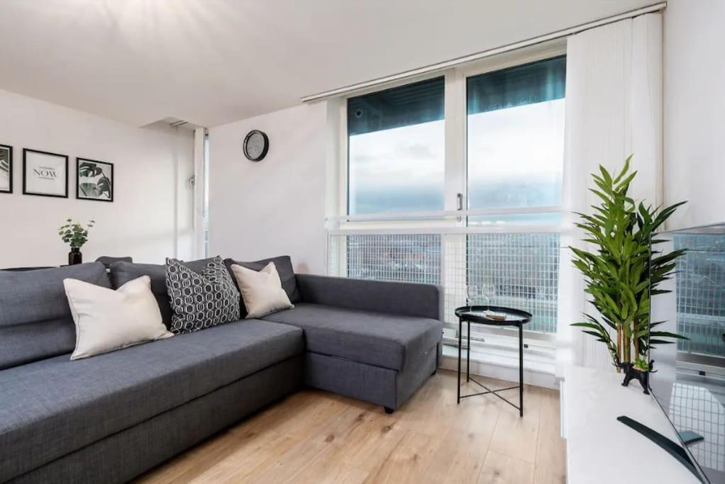 Cosy 2 Bedroom Centre - Free Parking *