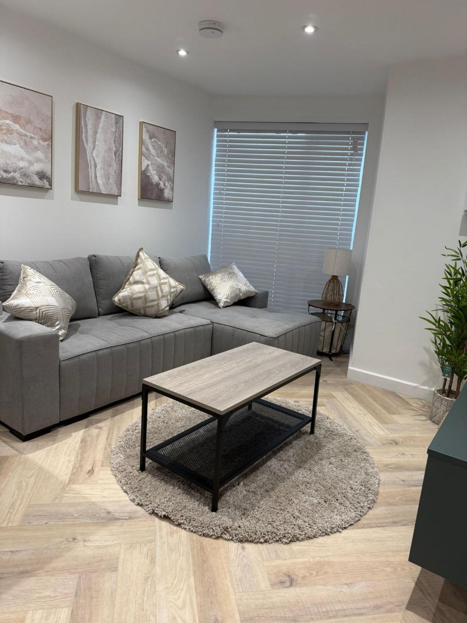 Modern 1-br Flat, Near Bramall Lane, Free Wifi Apartment
