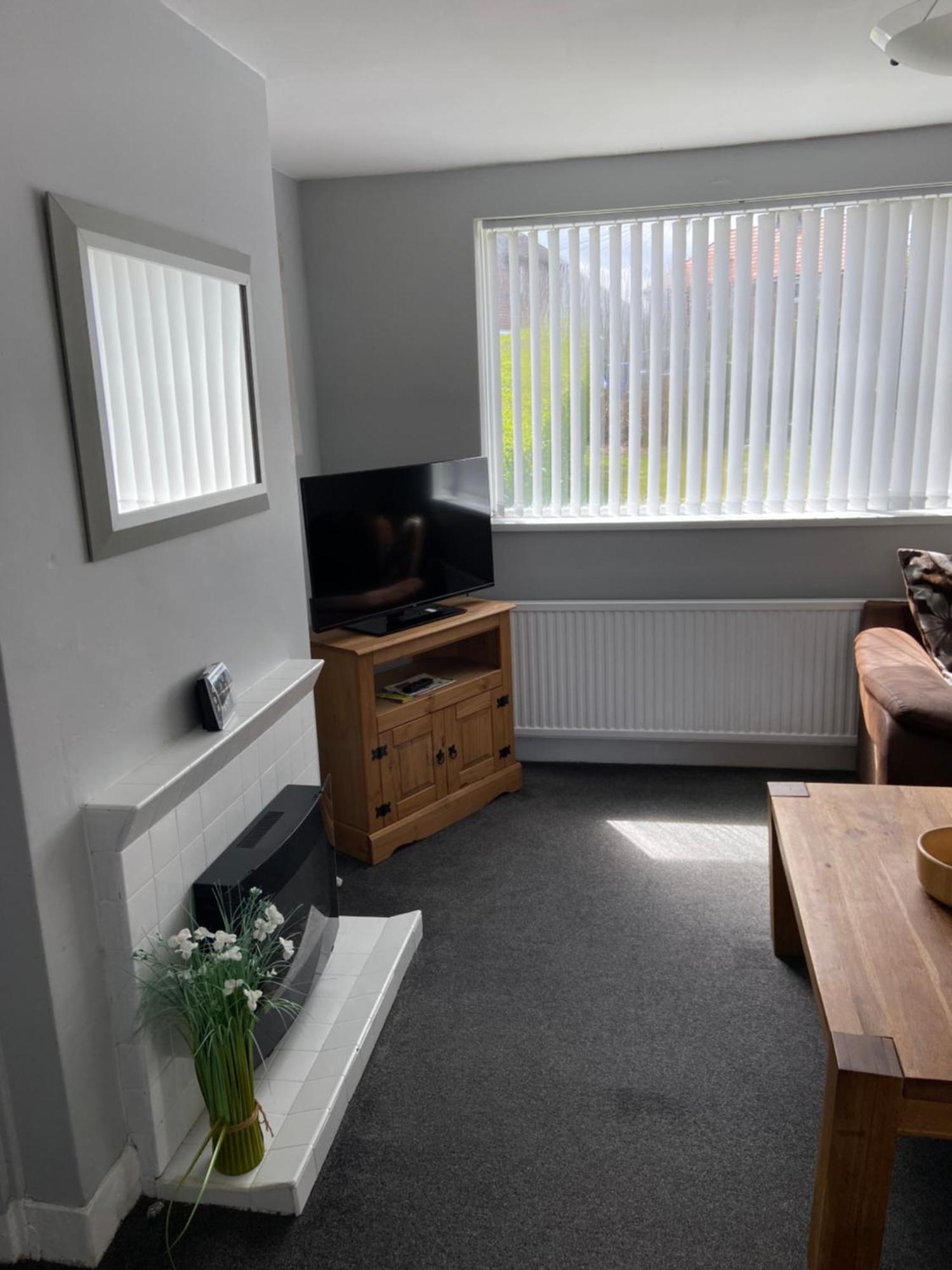 View 2 Bed House Free Parking *