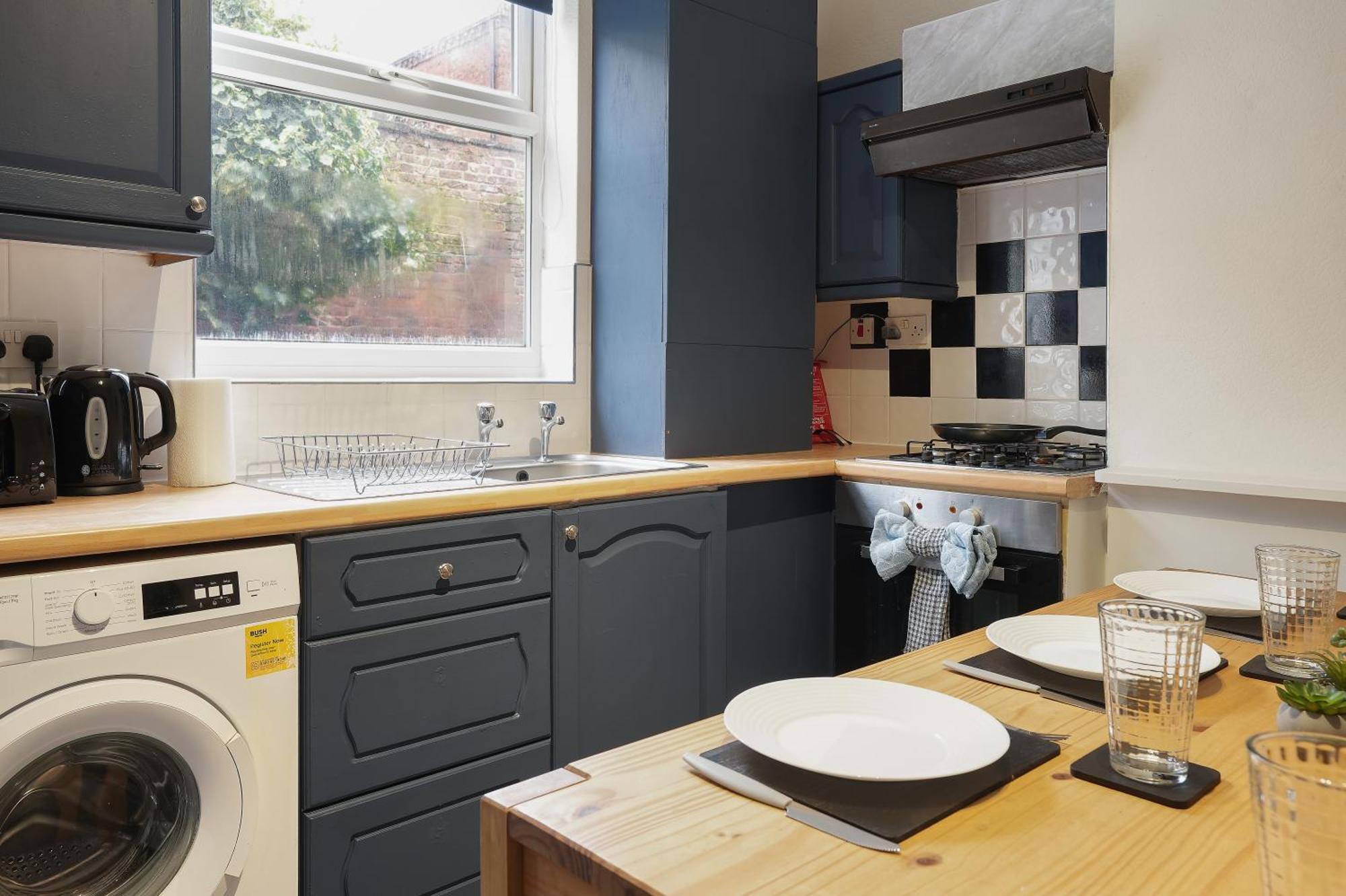 Casa de férias Spacious House Sleeps 8 With 3 Bedrooms Wifi Sheffield