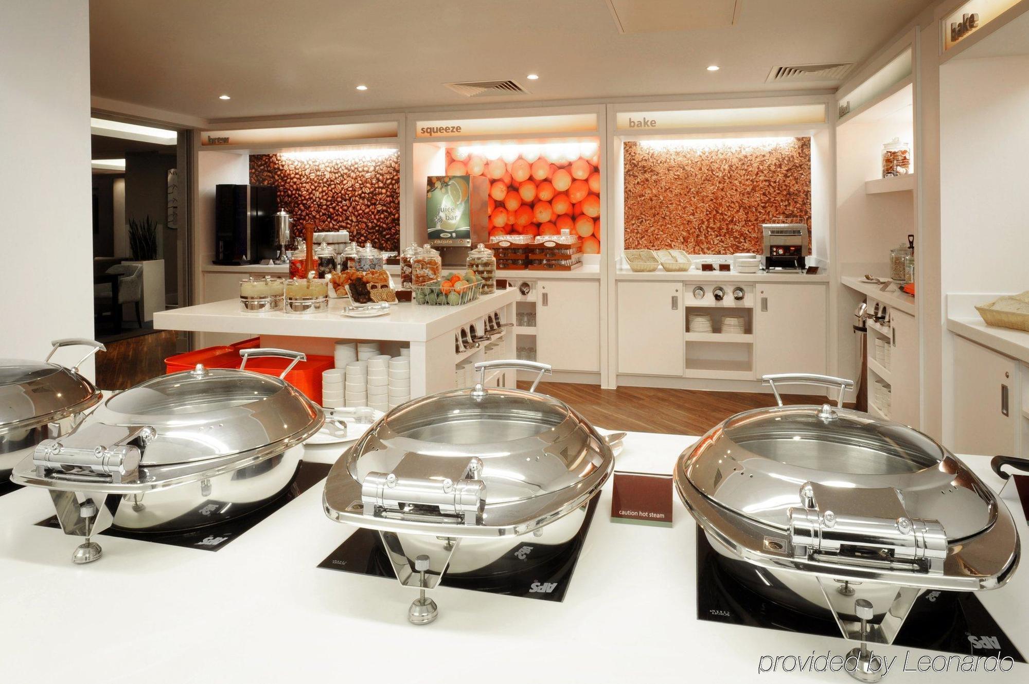 Hotel Hampton By Hilton 3*