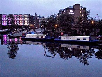 Houseboat Sheffield