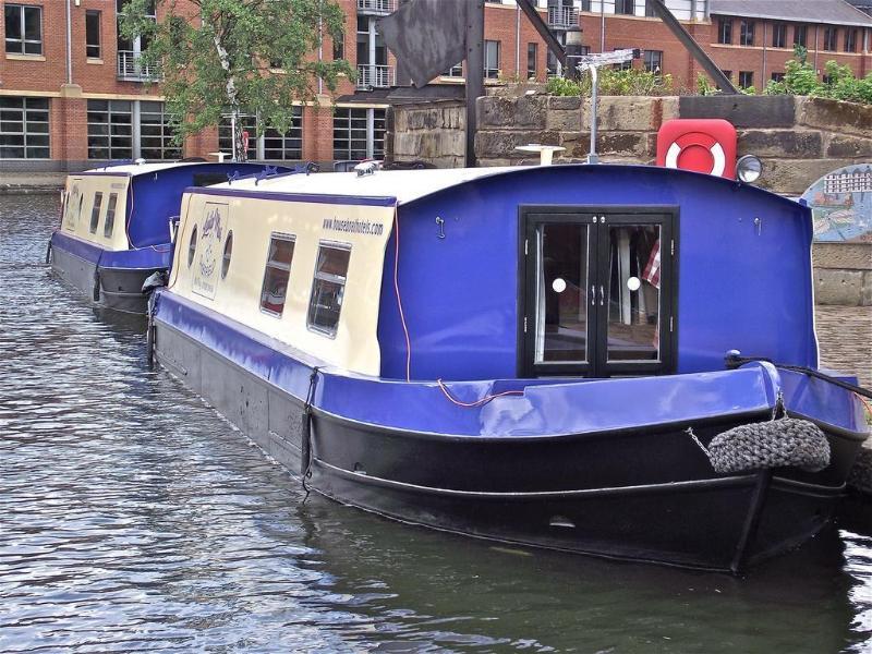 Hotel Houseboat