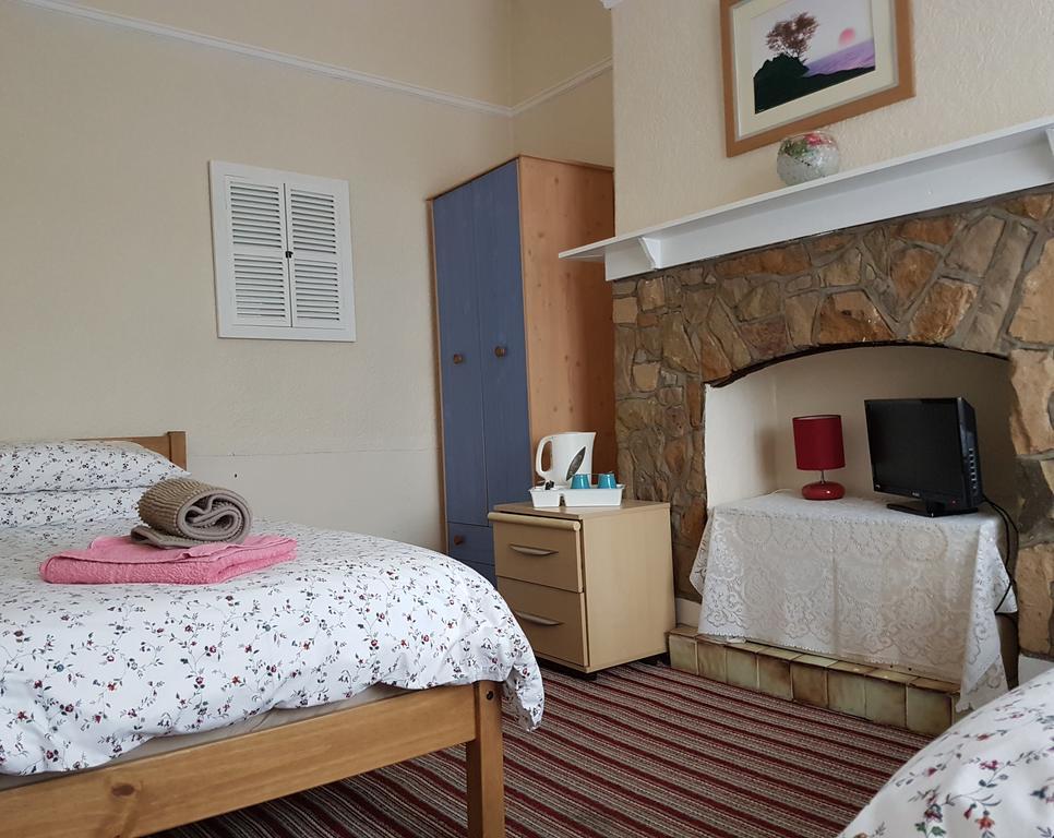 Alara Guest house Sheffield