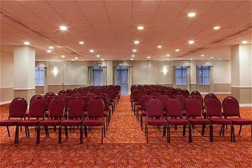 Crowne Plaza 3*