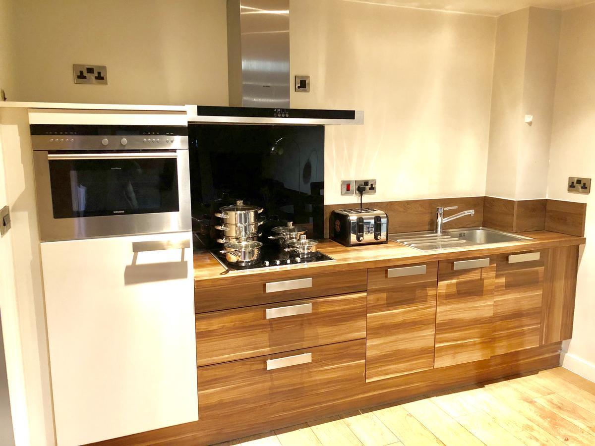 Blonk Street - Luxury Two Bedroom Apartment Sheffield