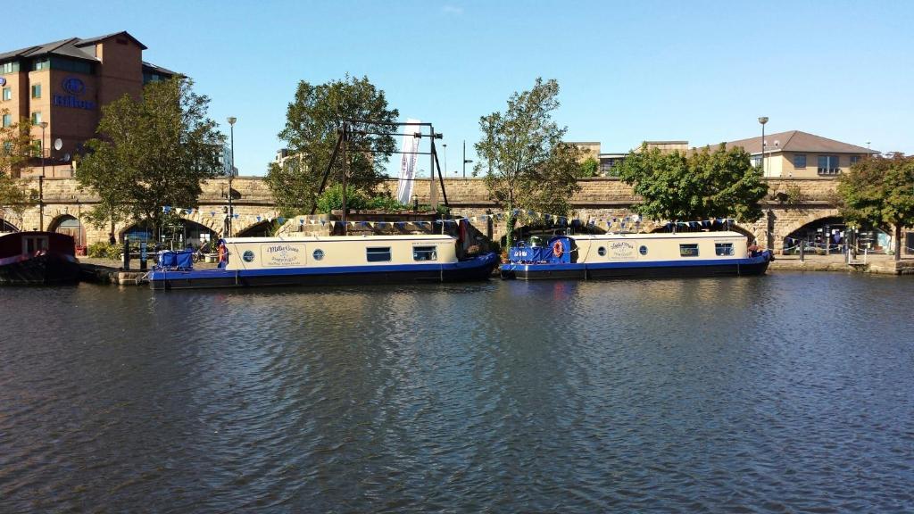 Houseboat 3* Sheffield
