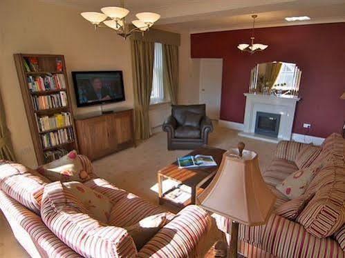 Hotel Throapham House Sheffield