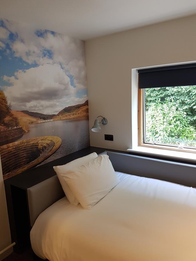 Capsule hotel Jonas Sheffield