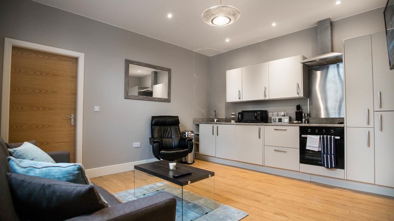 Stunning In Converted Chapel Apartment *