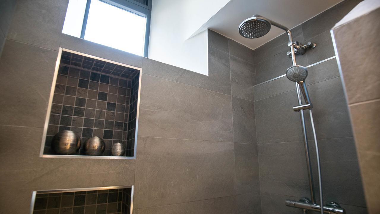 Stunning In Converted Chapel Apartment *