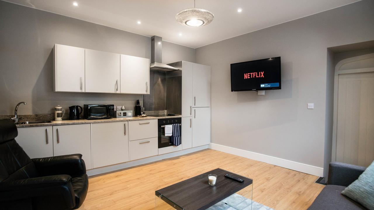 Stunning In Converted Chapel Apartment
