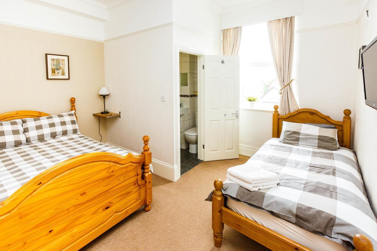 Inn The Old Crown 3*