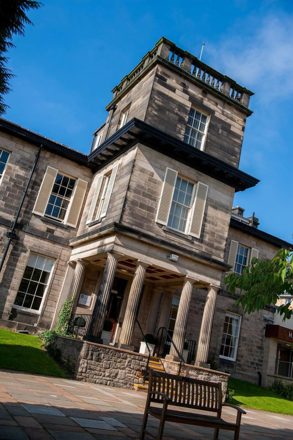 Halifax Hall Hotel 4*