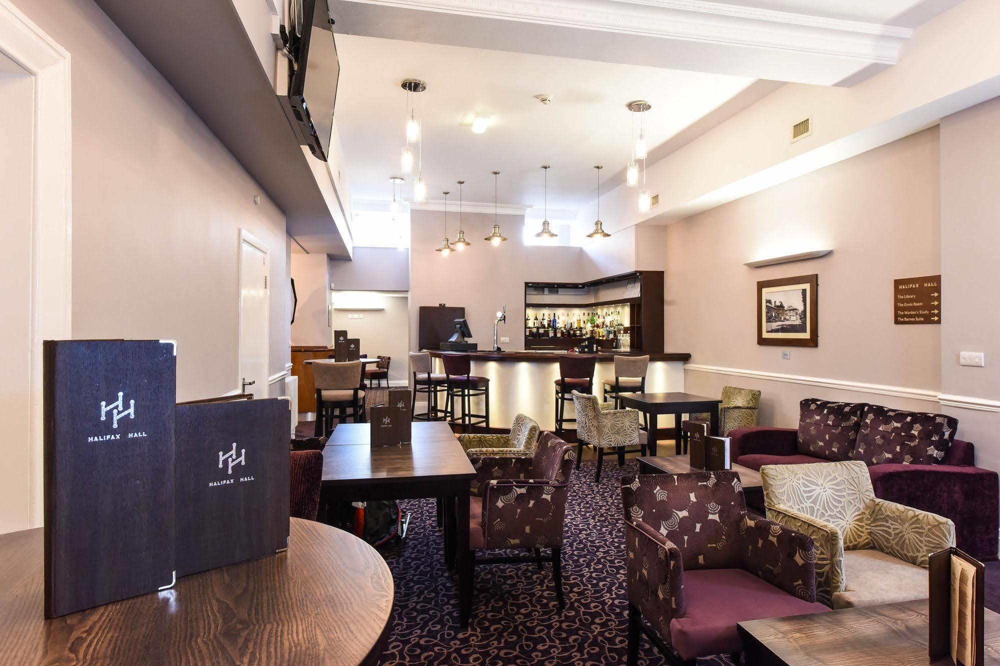 Halifax Hall 4*