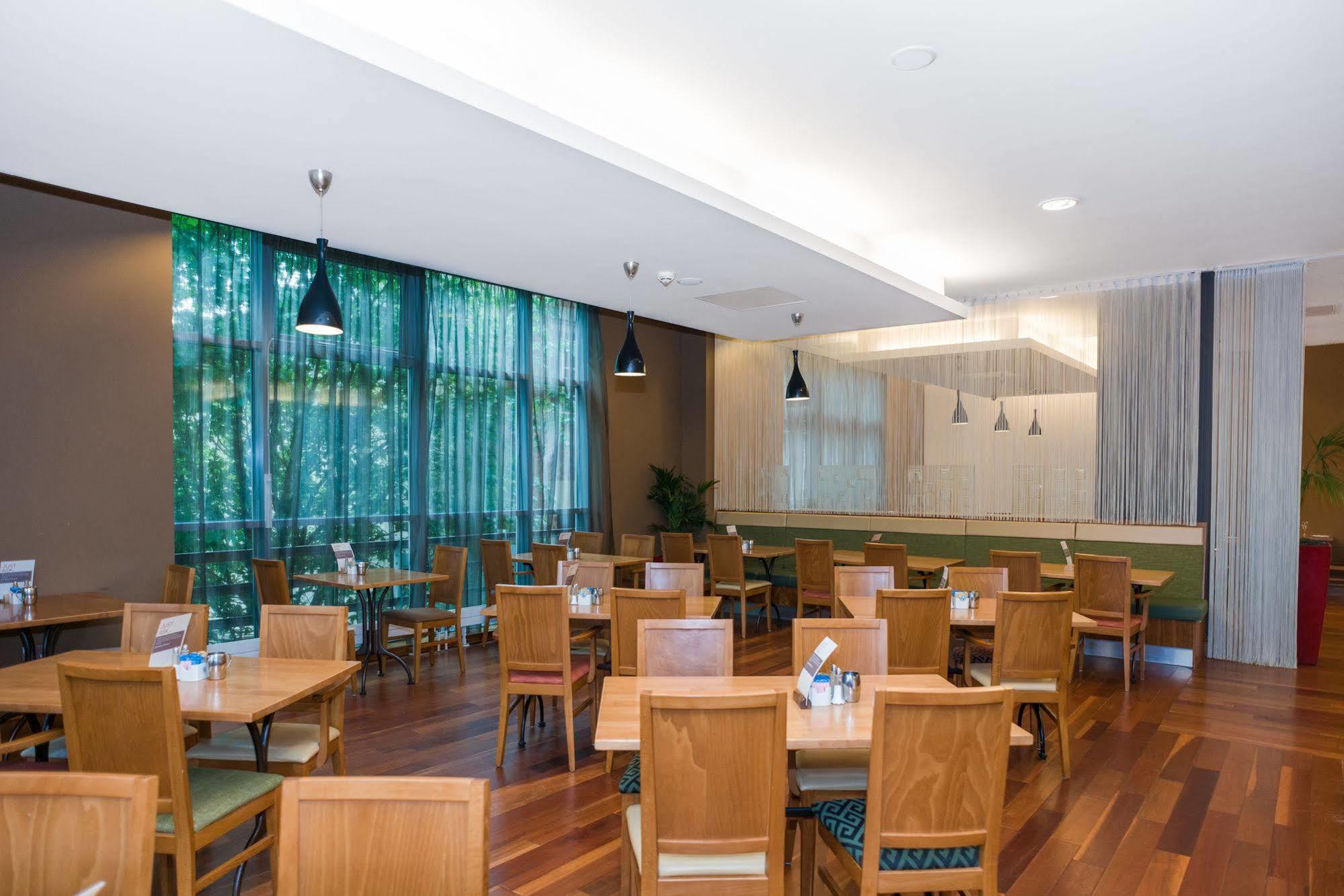 Leonardo Hotel