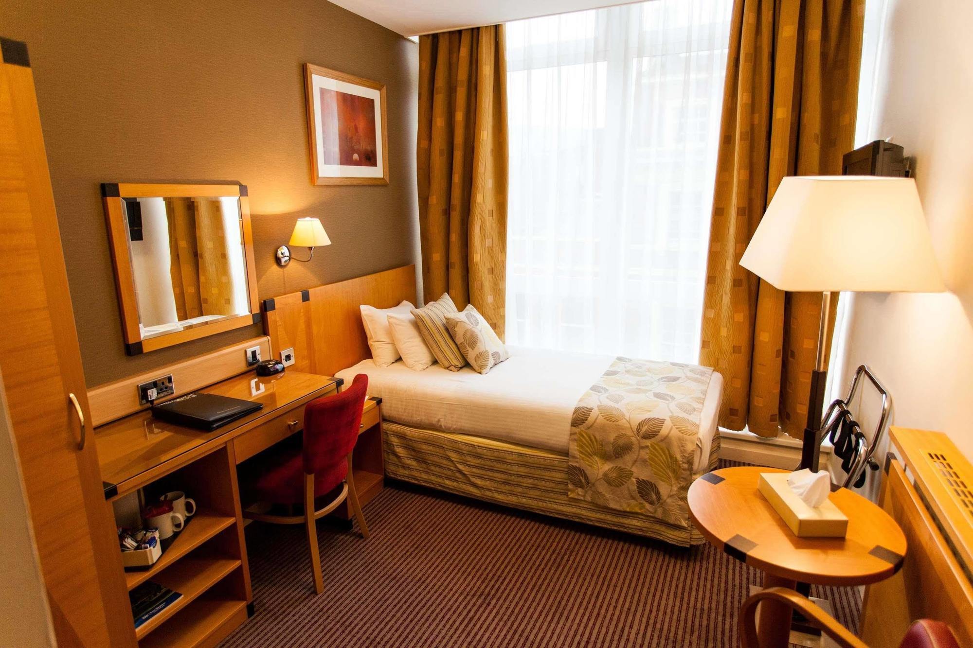 Western Centre Cutlers Hotel