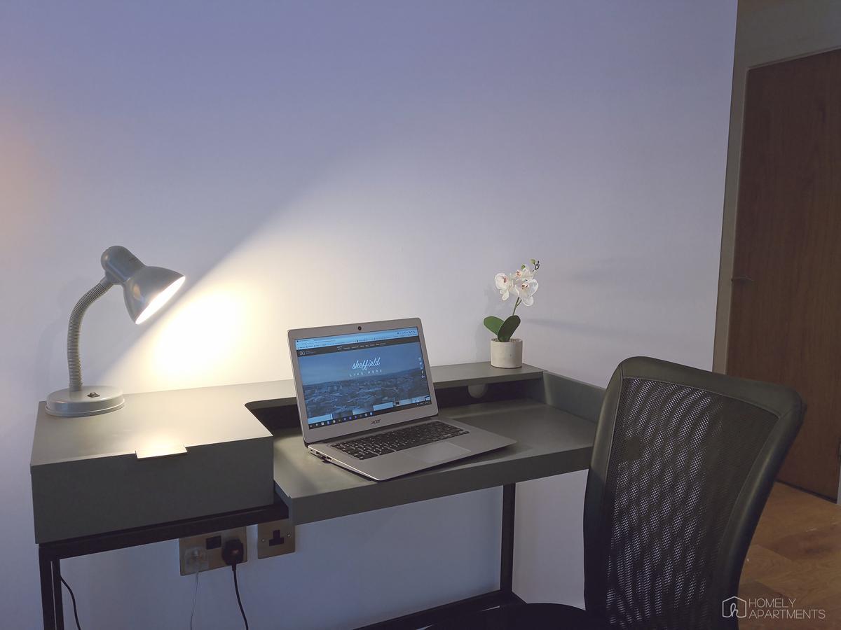 Homely Serviced - Blonk St Apartamento *