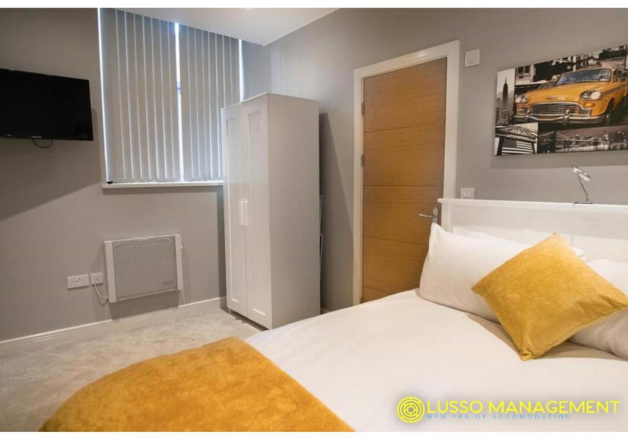 Stunning In Converted Chapel Apartment Sheffield