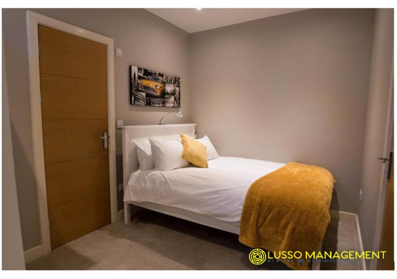 Stunning In Converted Chapel Apartment Sheffield
