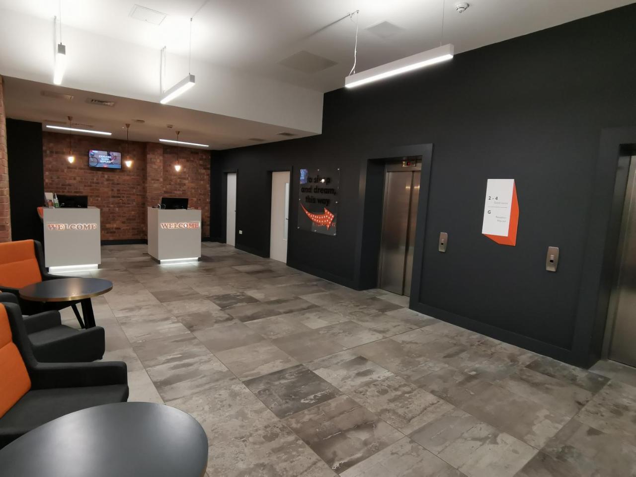 Easyhotel