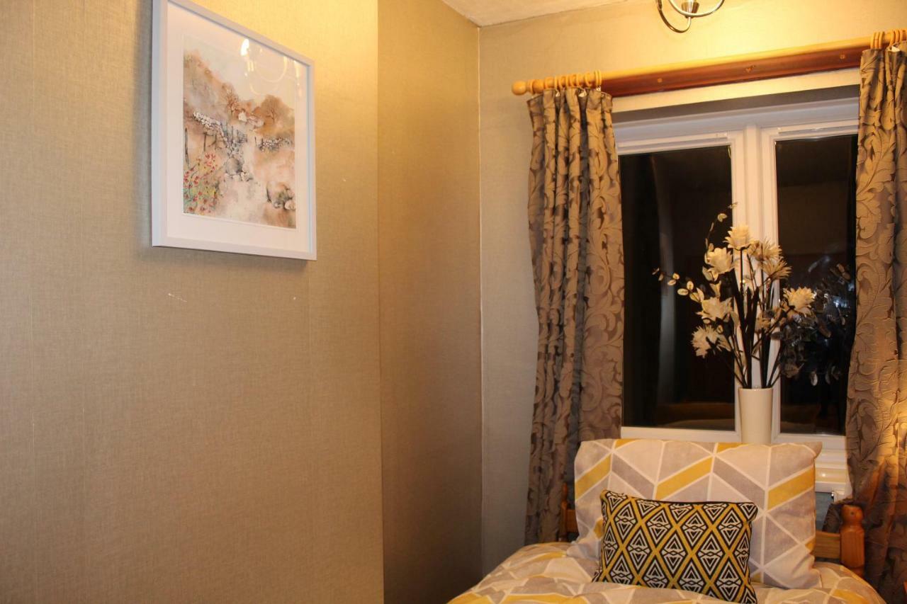 Holiday home Dagnam House