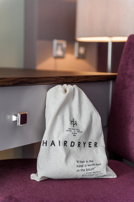Hotel Halifax Hall