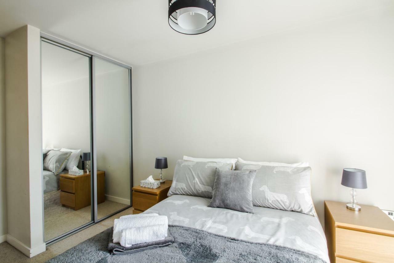 10 Blonk Street Apartment *