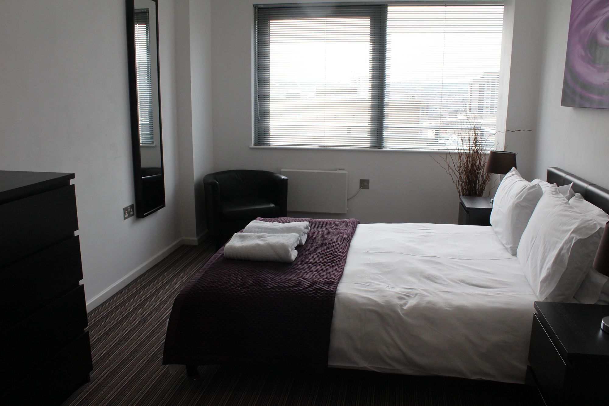Apartment Crash Pad - West Street *