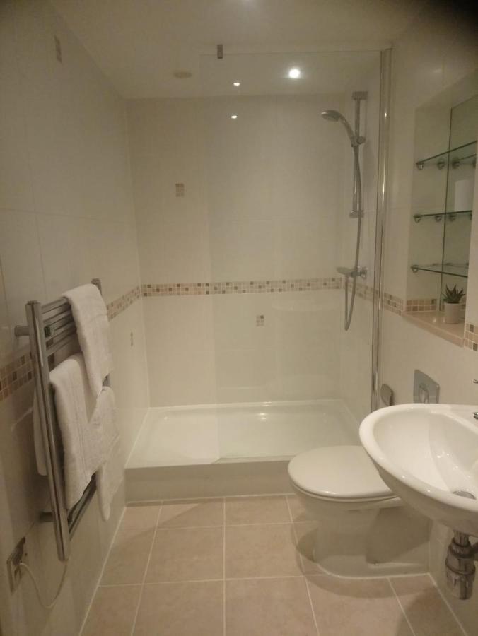 Apartment 1 Bedroom Flat In Centre-sleeps 4 *