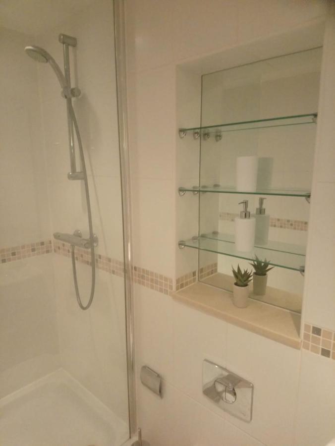 1 Bedroom Flat In Centre-sleeps 4