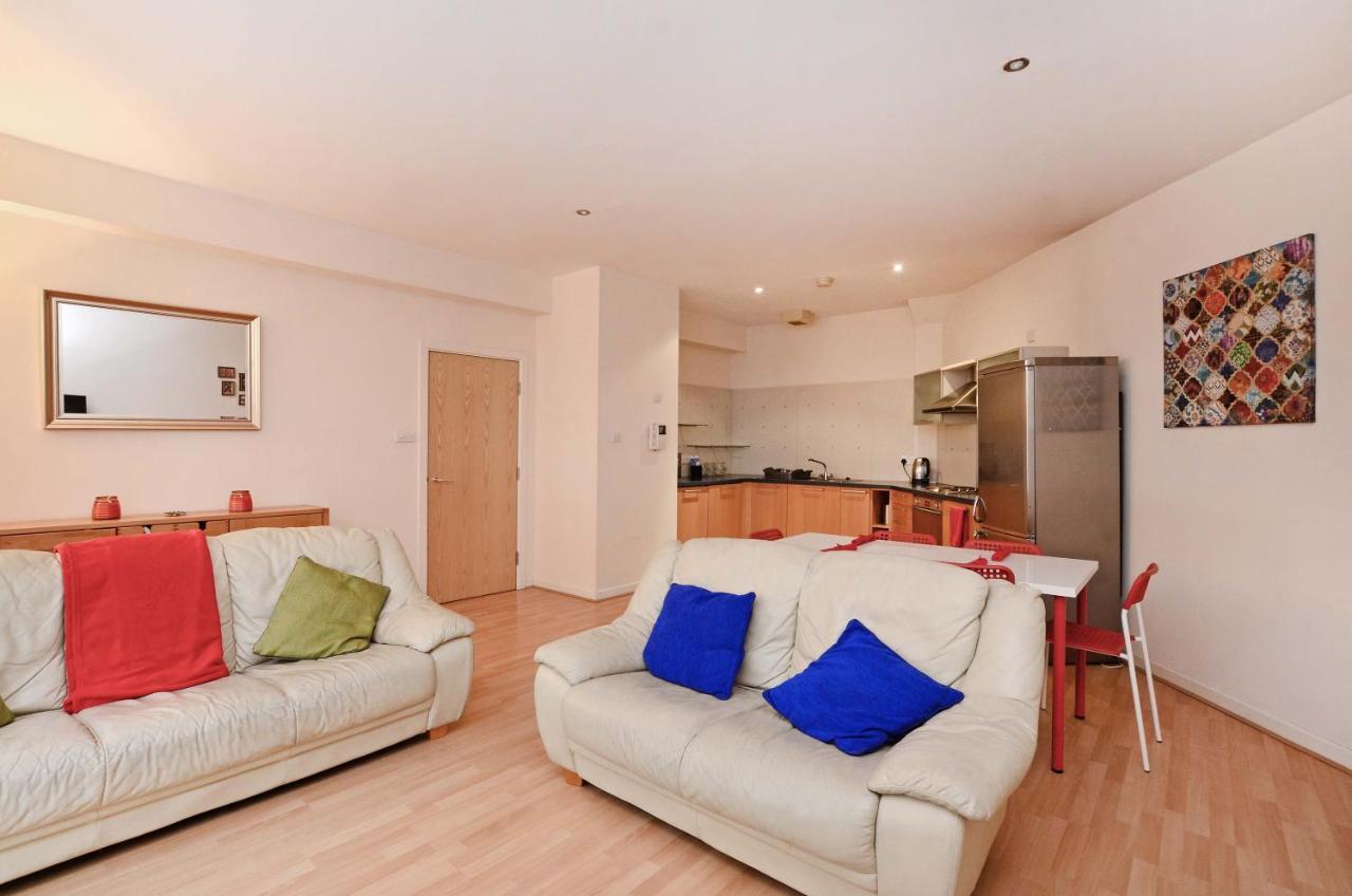 Apartment 4 St. Paul's Chambers *