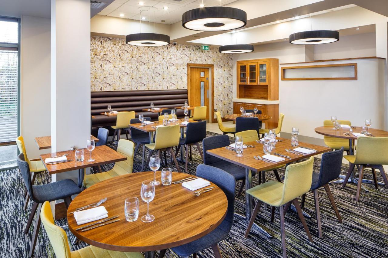 Mercure Parkway Hotel 4*