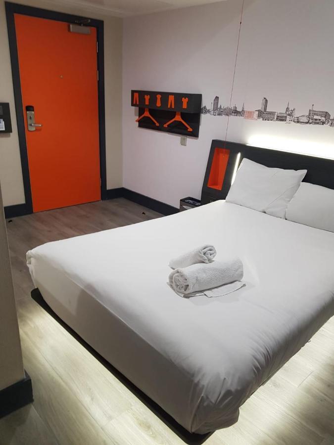 Hotel Easyhotel
