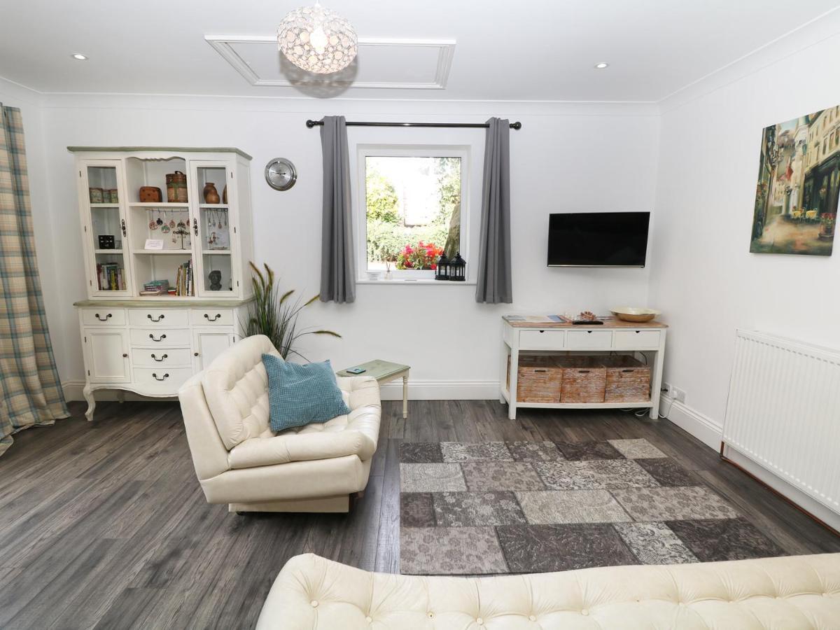 Rhinegold Bungalow Sheffield