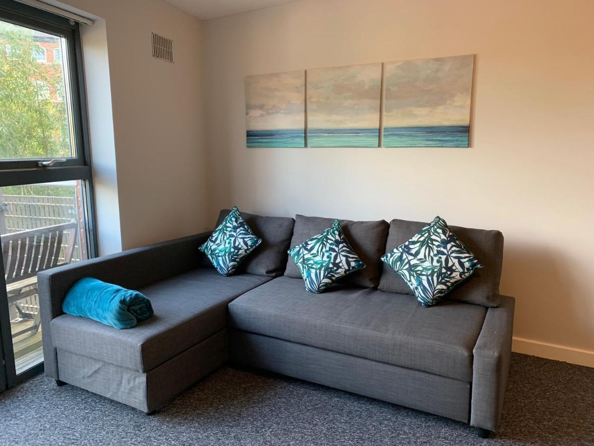Lark - Sleeps 6, Secure Parking! Perfect For Centre Working Or Leisure In Trendy Kelham Island, Apartment