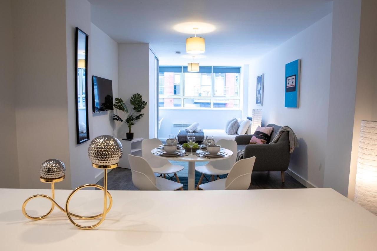 Bells Court - City Centre, Opulent Living Serviced *