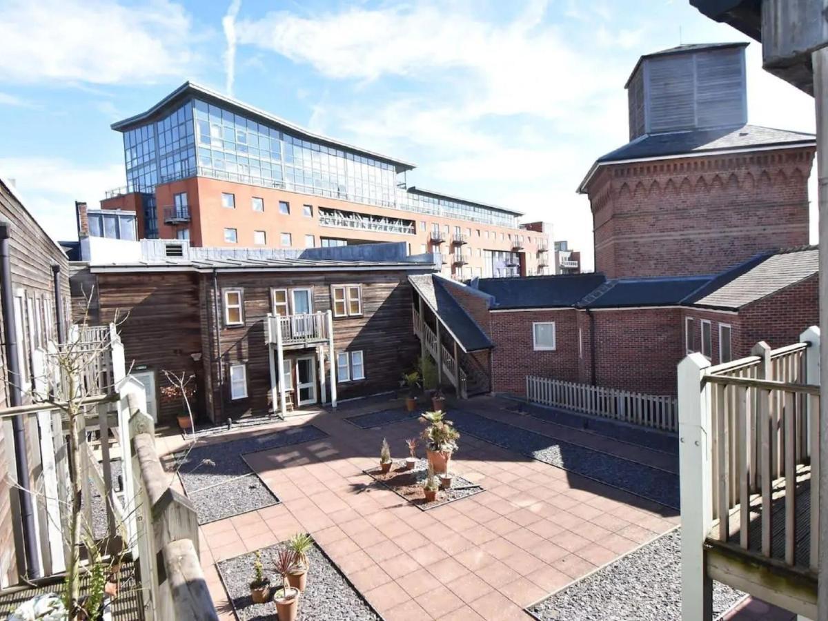 Historic In Near Town Centre Holiday home