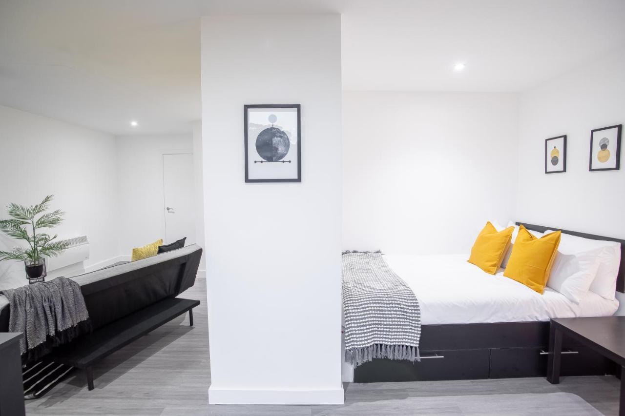 Luxe Studio Apartment Sheffield