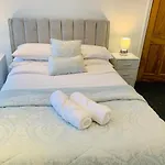 Comfortable 3 Bed Residential Home In Sheffield