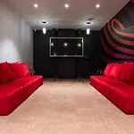 Charming En Suite Rooms In Sheffield For Students Only - Sk