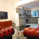 4 Bed Entire House - Heart Of The City - Near Sufc